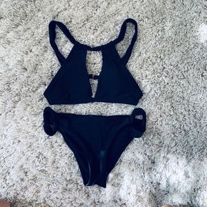 Kendal and Kylie Bikini